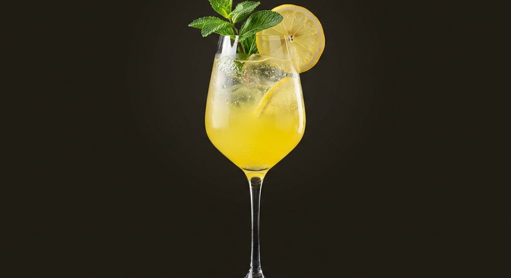 Limoncello Spritz